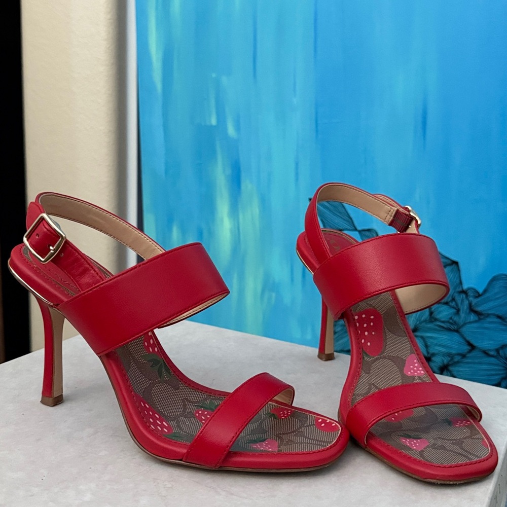 COACH ‘RORI’ Red Leather Slingback Sandal w/ adorable 🍓 footbed!